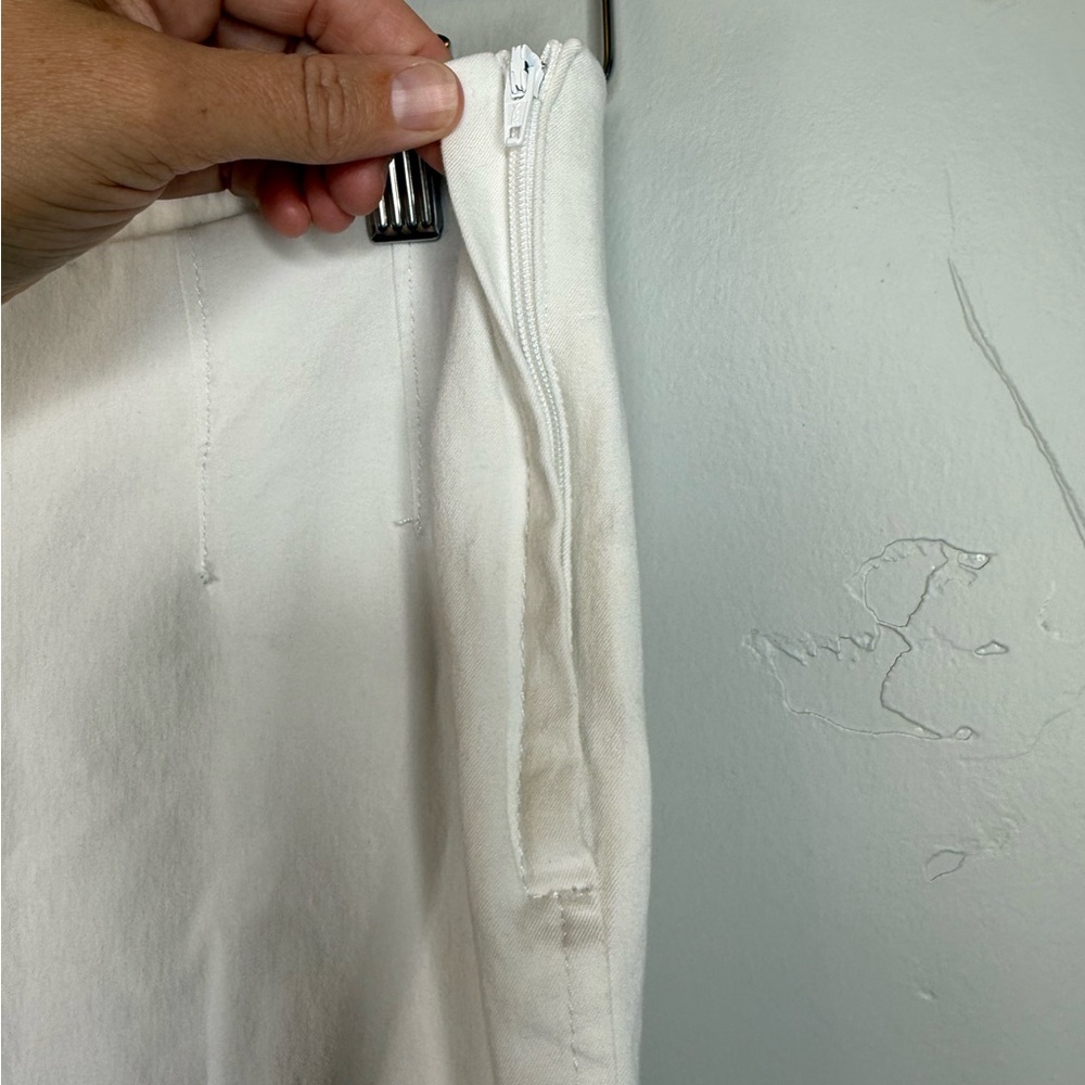 Lilly Pulitzer Cropped White Pants Size 4 - Picture 3 of 14